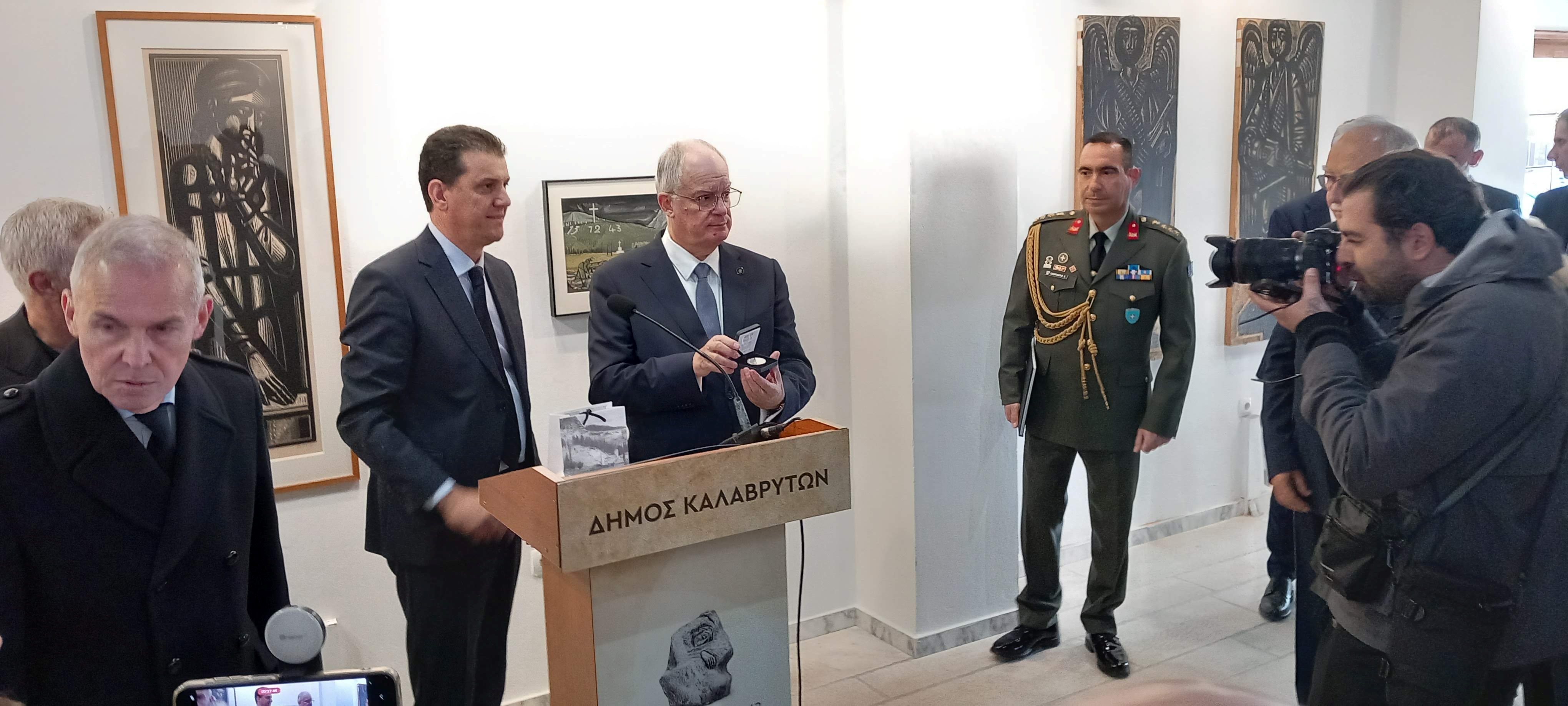 Πρόεδρος ΔΜΚΟ - Πρόεδρος Ελληνικής Δημοκρατίας